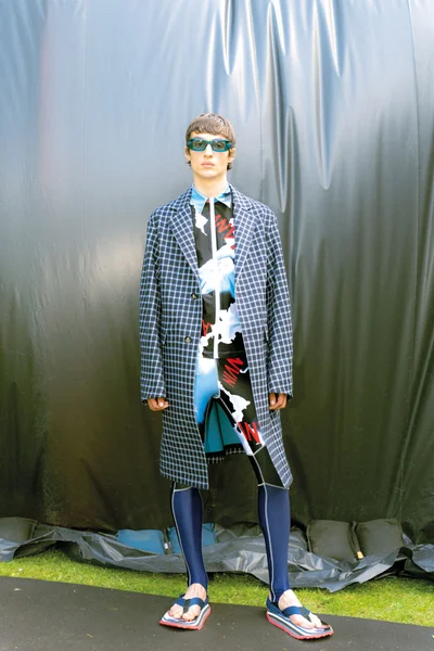 Look 12